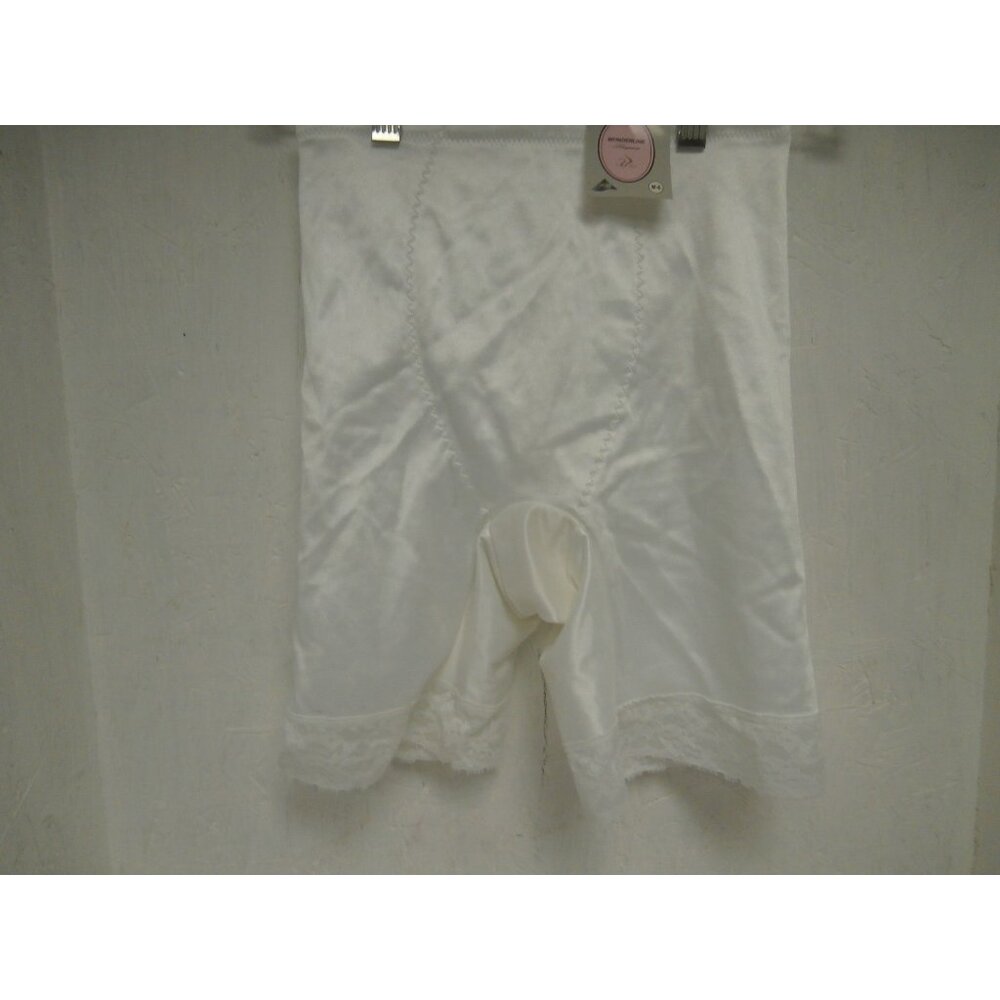 Wonderline Lingerie Undershapers White Size M-6 New!!!